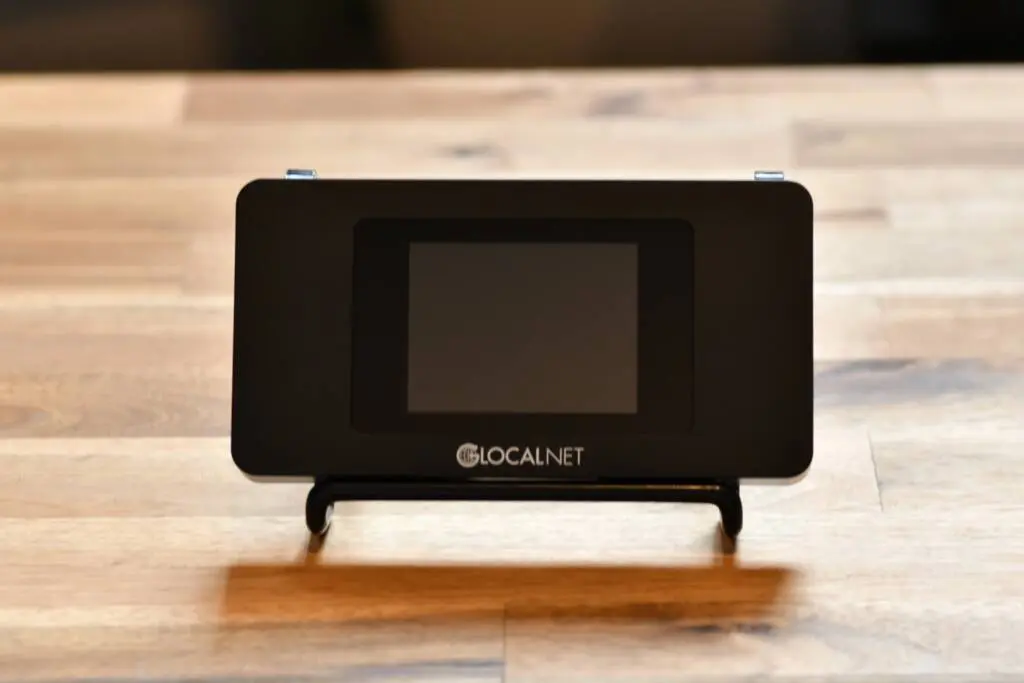AiR-WiFi 新端末「NA01」レビュー！使用感や通信速度は？｜AiR-1