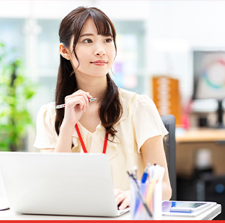 コーヒーをこぼすイメージ画像